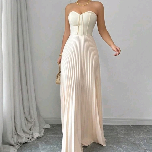Apricot Strapless Ruched Waist A-Line Pleated Detail Elegant & Romantic Dress - Picture 6 of 6